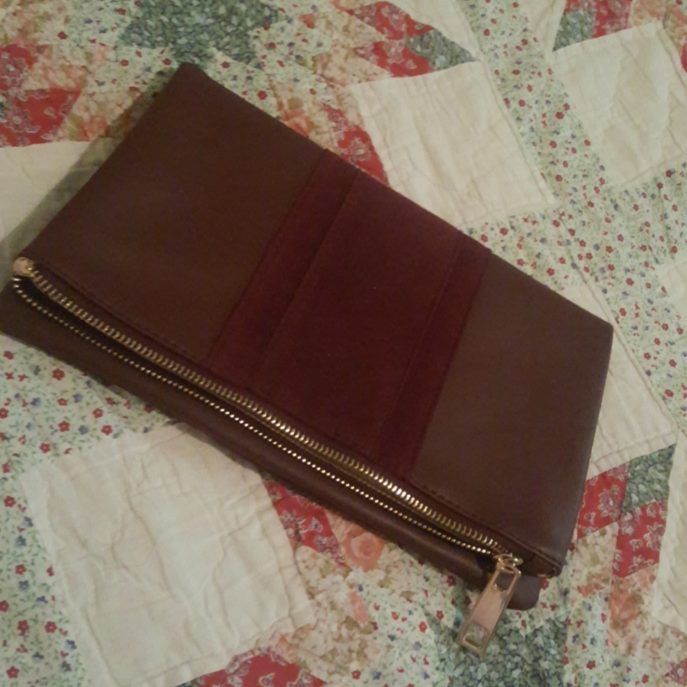 Summer & Rose maroon clutch